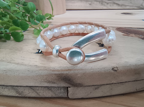 Freshwater Pearl & Leather Bracelet