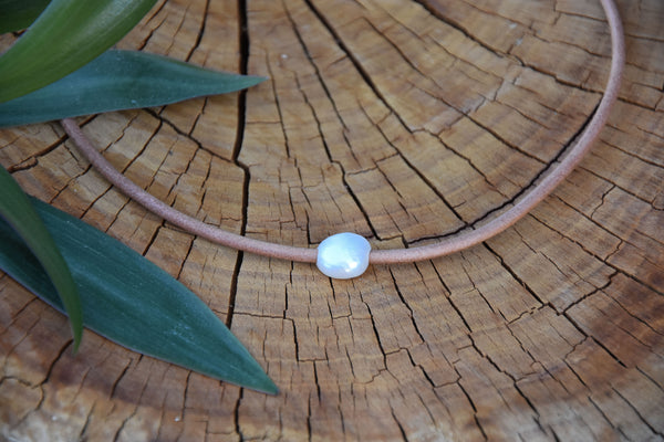 Single Pearl and Leather Necklace